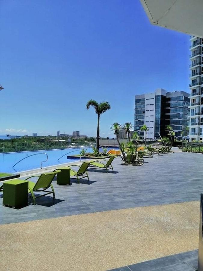 Mactan Newtown Beach Condo Lapu-Lapu City Exterior foto