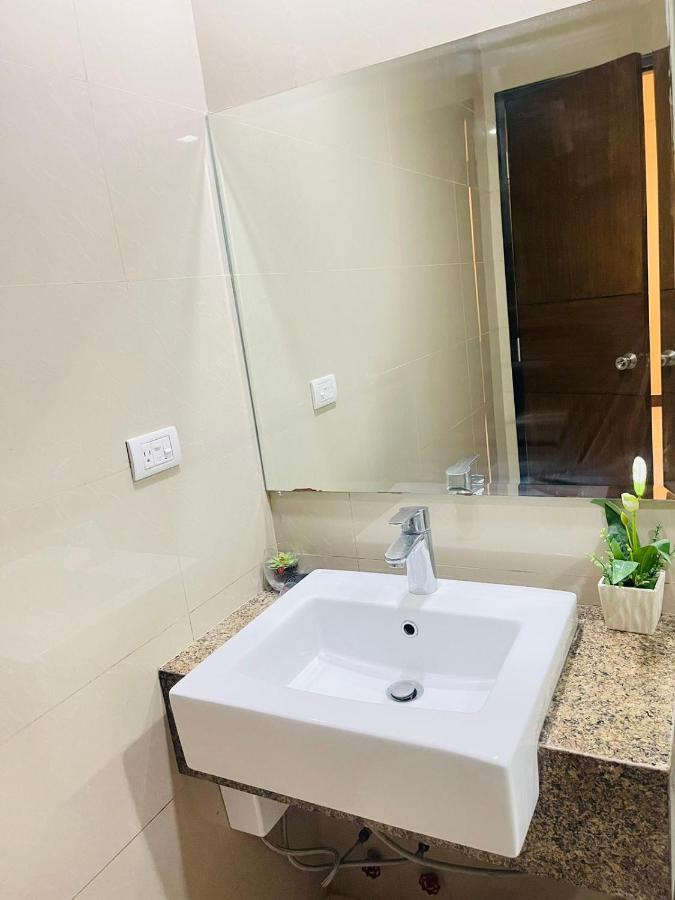 Mactan Newtown Beach Condo Lapu-Lapu City Exterior foto