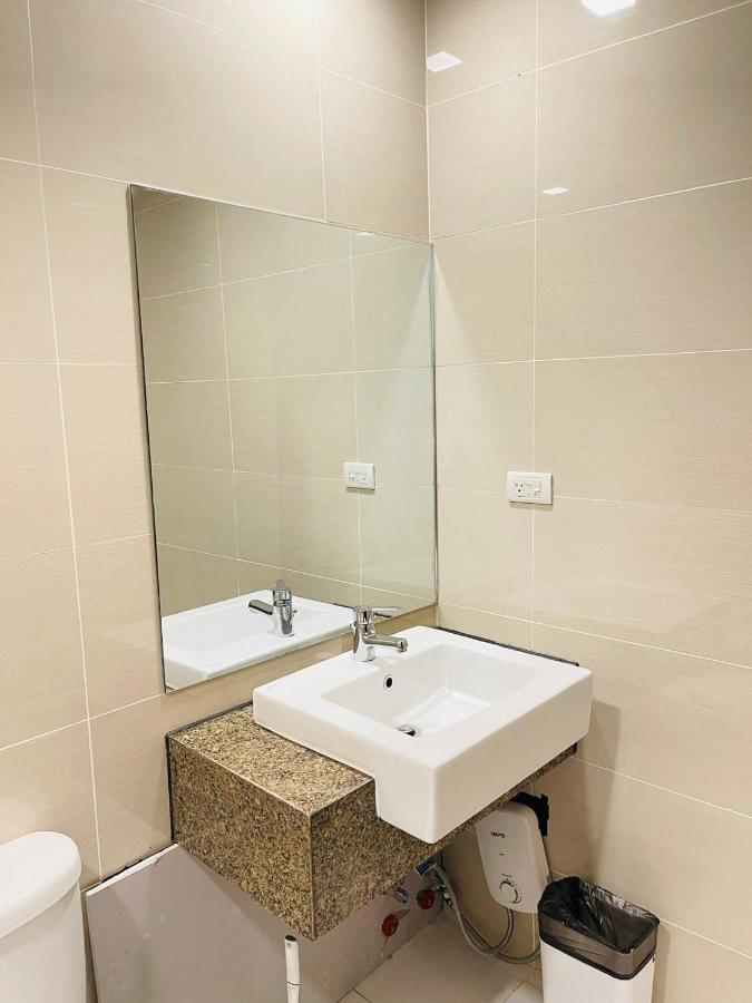Mactan Newtown Beach Condo Lapu-Lapu City Exterior foto